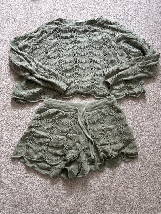 ILLA ILLA Other - Scalloped knit set